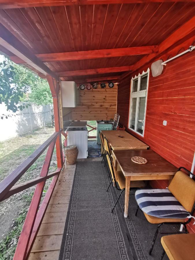 Edit Vendeghaz Tiszaújváros Exteriér fotografie