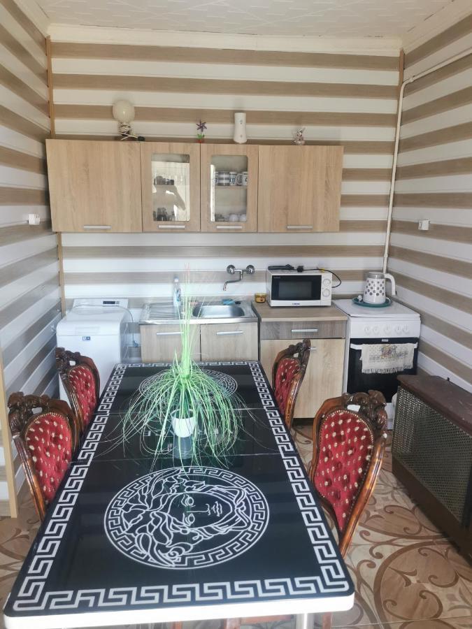 Edit Vendeghaz Tiszaújváros Exteriér fotografie