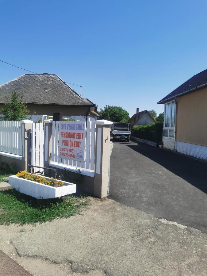 Edit Vendeghaz Tiszaújváros Exteriér fotografie