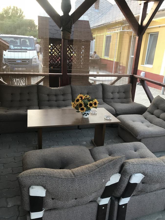 Edit Vendeghaz Tiszaújváros Exteriér fotografie